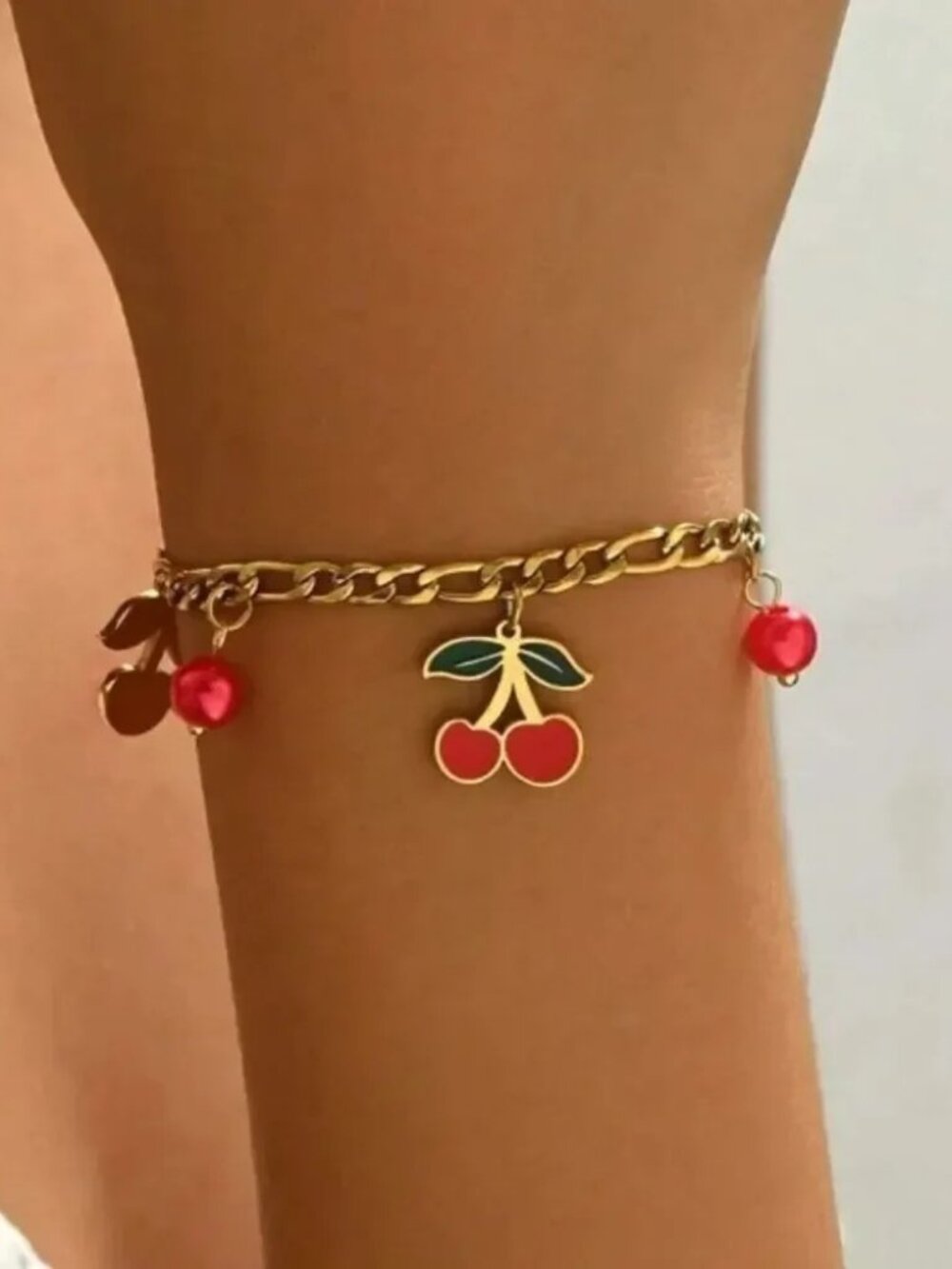Cherry Bracelet Q892
